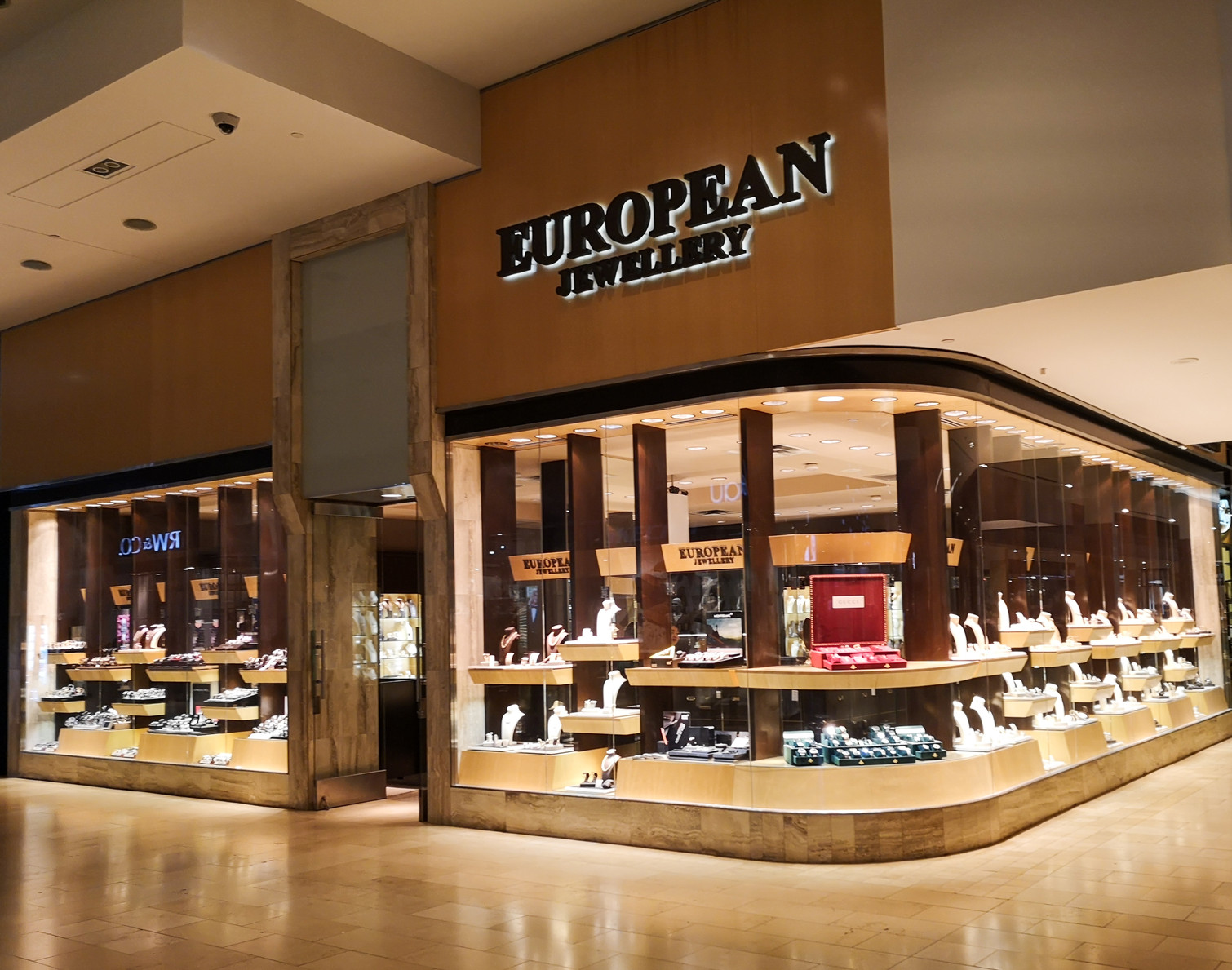 European Jewellery Square One Shopping Centre